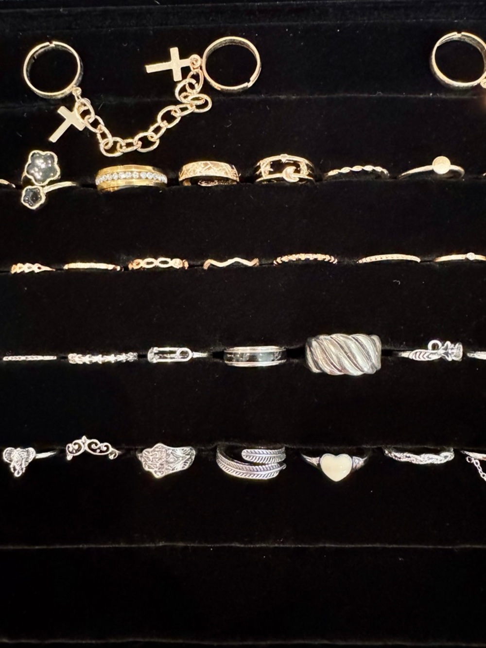 50 Ring Lot Goldtone & Silvertone – Reseller Bulk – Dainty & Statement Styles - Picture 5 of 9